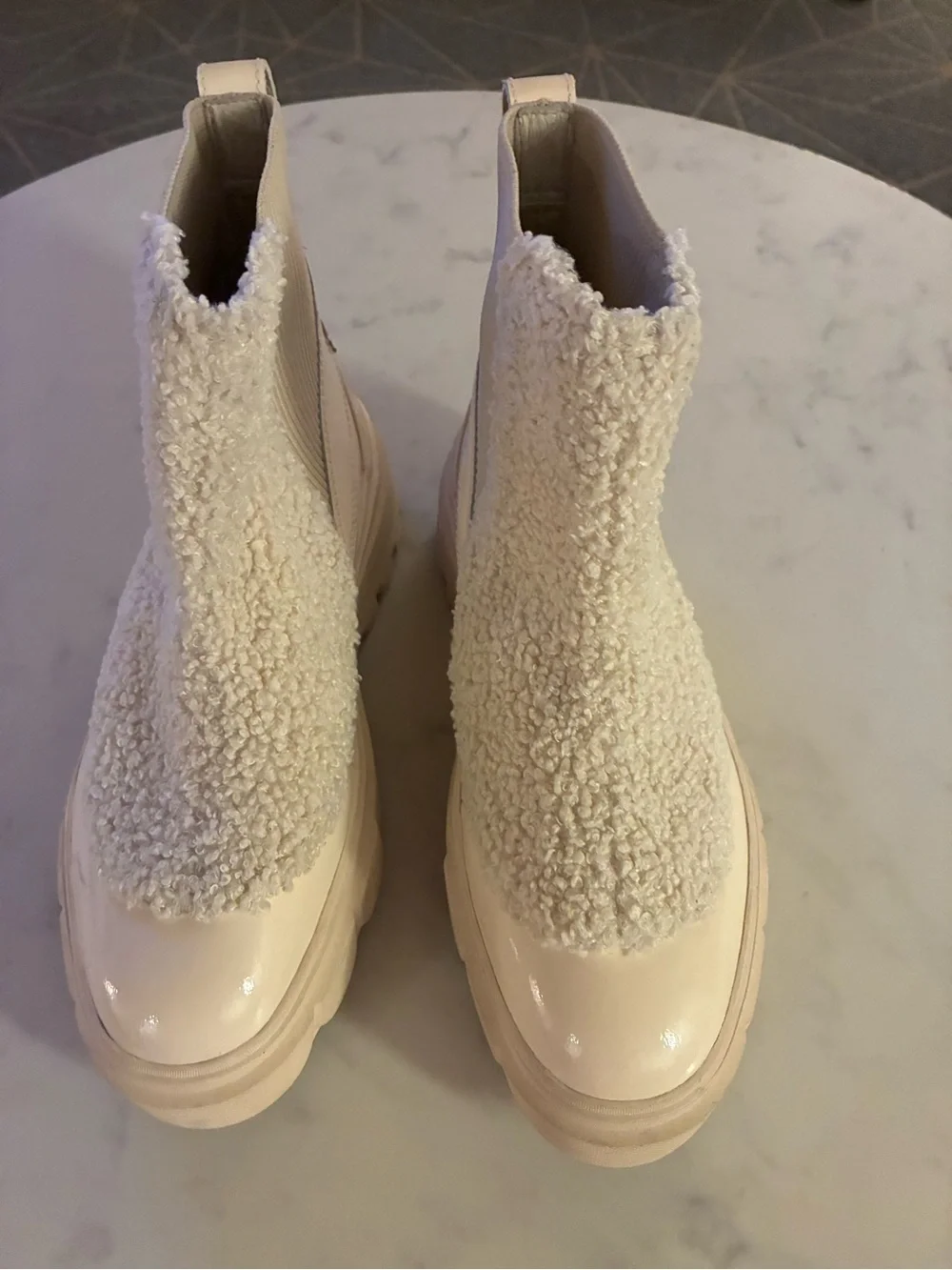 NWOT SOREL Caribou X Waterproof Chelsea Boots Size 9.5